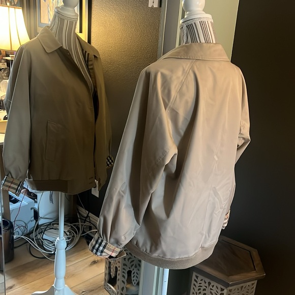 Burberry, Women’s Tan Jacket, Large, UIGC - Picture 9 of 13